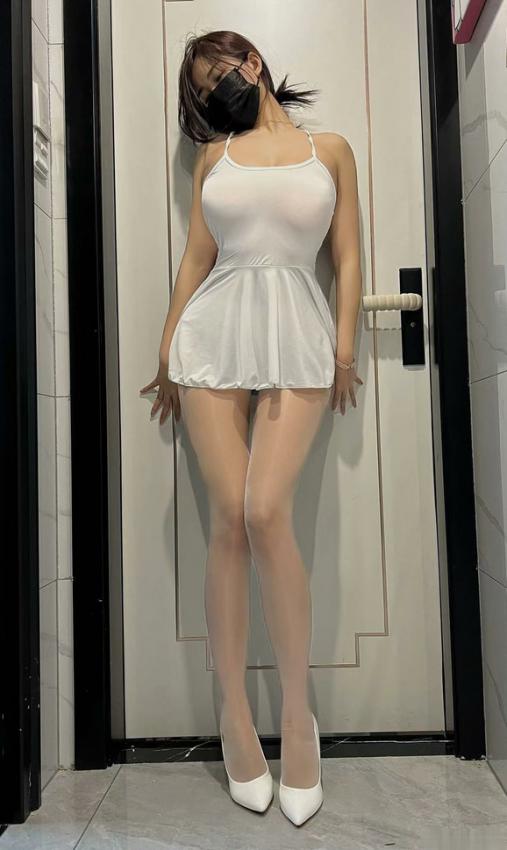 小酒伏特加-超性感油亮[15P-26MB]