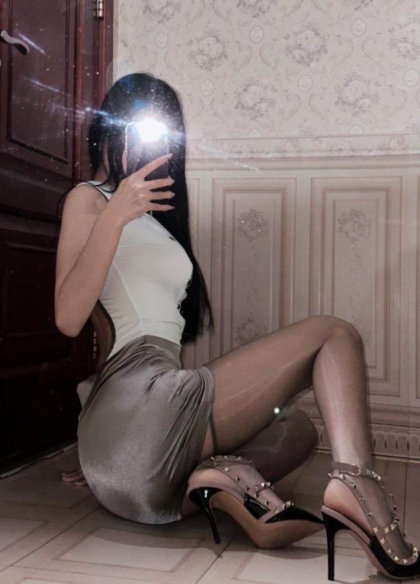 贝蒂蔓蔓-俏皮娇妻 [15P-92MB]